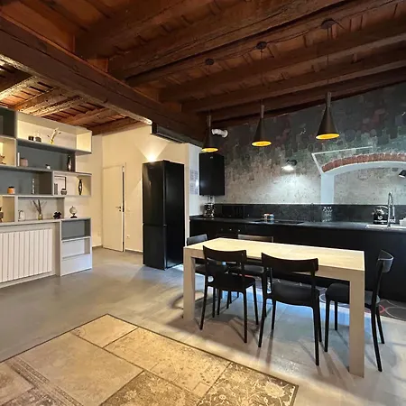 15th Century Loft - Centre